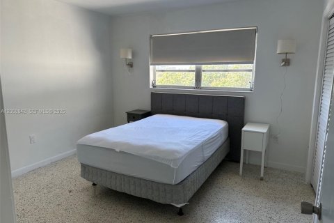 Condo in Miami, Florida, 2 bedrooms № 2192633 - photo 9