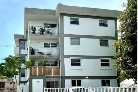 Condo in Miami, Florida, 2 bedrooms  № 2192633