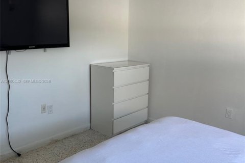 Condo in Miami, Florida, 2 bedrooms № 2192633 - photo 15