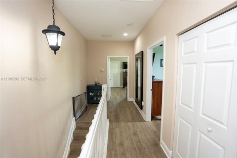 Touwnhouse à vendre à Pembroke Pines, Floride: 3 chambres, 154.22 m2 № 2416216 - photo 13