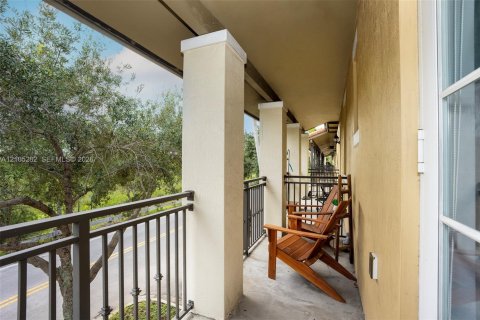 Touwnhouse à vendre à Pembroke Pines, Floride: 3 chambres, 154.22 m2 № 2416216 - photo 16