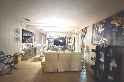 Casa en venta en Kissimmee, Florida, 4 dormitorios, 239.59 m2 № 2388312 - foto 7