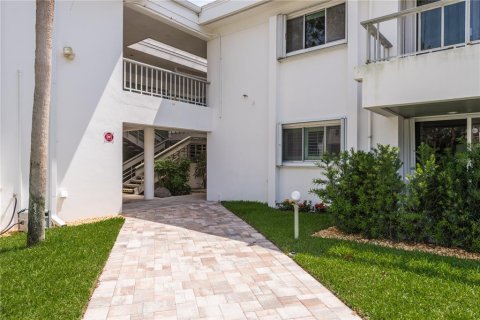Condo in Clearwater, Florida, 2 bedrooms  № 1680280 - photo 4