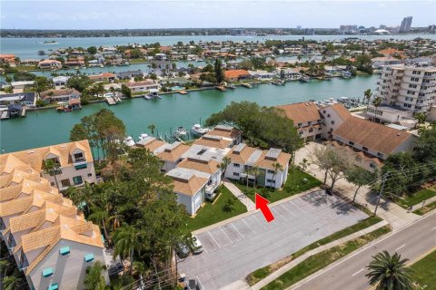Condo in Clearwater, Florida, 2 bedrooms  № 1680280 - photo 2