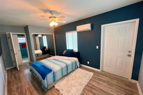 Casa en alquiler en Fort Lauderdale, Florida, 1 dormitorio, 281.49 m2 № 1210573 - foto 1