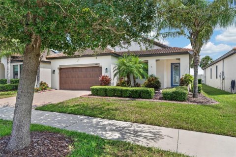 House in Wimauma, Florida 3 bedrooms, 162.76 sq.m. № 2371129