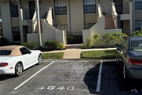 Condominio en Sarasota, Florida, 2 dormitorios  № 2108914
