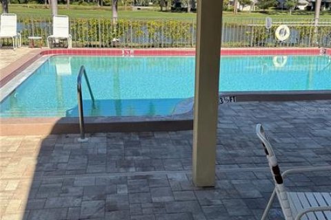 Condo in Sarasota, Florida, 2 bedrooms № 2108914 - photo 13