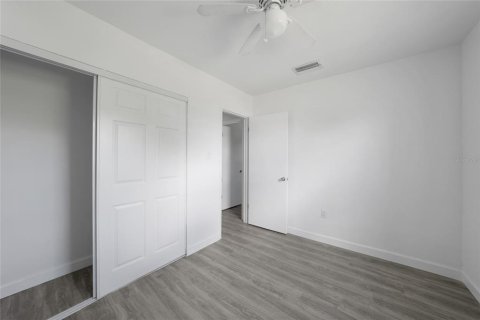 House in Port Charlotte, Florida 3 bedrooms, 107.49 sq.m. № 1879750 - photo 18