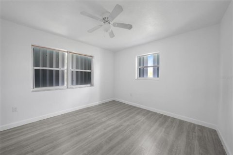 House in Port Charlotte, Florida 3 bedrooms, 107.49 sq.m. № 1879750 - photo 16