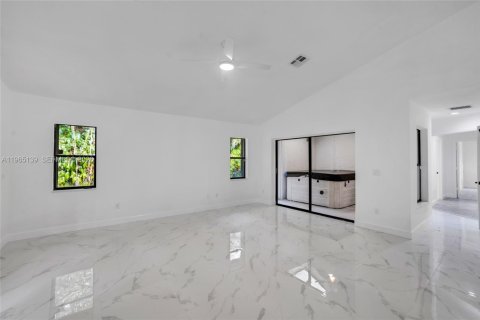 House in Coral Springs, Florida 4 bedrooms, 267.09 sq.m. № 2026476 - photo 21