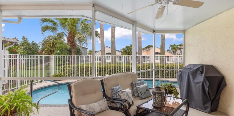 Villa ou maison à Coconut Creek, Floride 3 chambres, 149.48 m2 № 2399884