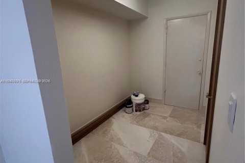 Condo in Bay Harbor Islands, Florida, 2 bedrooms  № 1997146 - photo 12