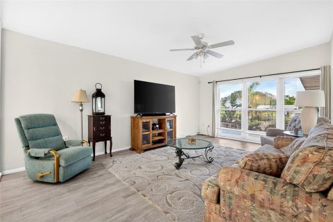 House in Port Charlotte, Florida 3 bedrooms, 149.76 sq.m. № 2229342 - photo 5