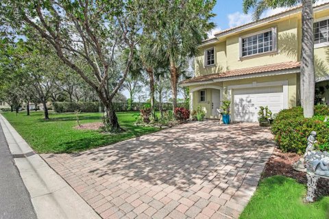 Touwnhouse à vendre à West Palm Beach, Floride: 3 chambres, 156.91 m2 № 2392799 - photo 2