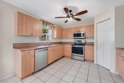 Touwnhouse à vendre à West Palm Beach, Floride: 3 chambres, 156.91 m2 № 2392799 - photo 14
