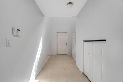 Touwnhouse à vendre à West Palm Beach, Floride: 3 chambres, 156.91 m2 № 2392799 - photo 9
