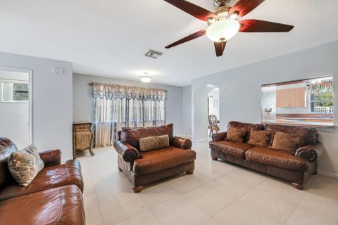 Touwnhouse à vendre à West Palm Beach, Floride: 3 chambres, 156.91 m2 № 2392799 - photo 13