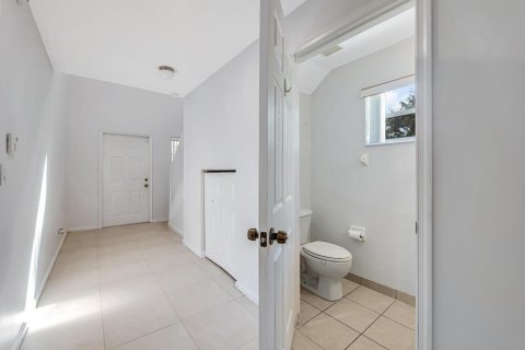 Touwnhouse à vendre à West Palm Beach, Floride: 3 chambres, 156.91 m2 № 2392799 - photo 8