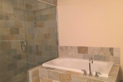 Снять в аренду кондоминиум в Санрайз, Флорида 2 спальни, 118.08м2, № 1931118 - фото 23