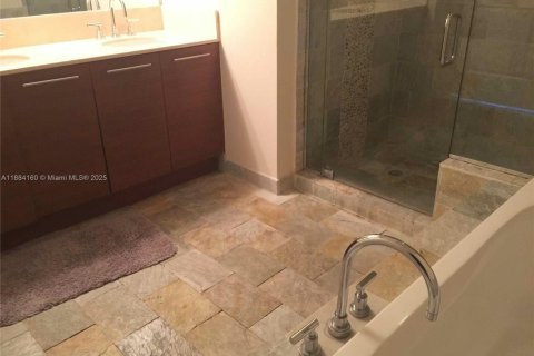 Снять в аренду кондоминиум в Санрайз, Флорида 2 спальни, 118.08м2, № 1931118 - фото 25