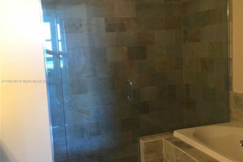 Снять в аренду кондоминиум в Санрайз, Флорида 2 спальни, 118.08м2, № 1931118 - фото 24