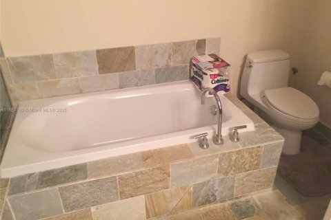 Снять в аренду кондоминиум в Санрайз, Флорида 2 спальни, 118.08м2, № 1931118 - фото 28