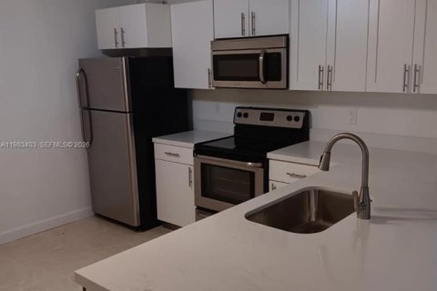 Condominio en venta en Plantation, Florida, 1 dormitorio, 74.88 m2 № 2089733 - foto 6
