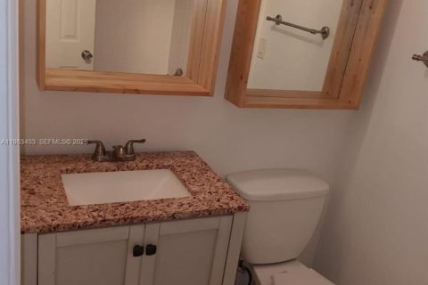 Condominio en venta en Plantation, Florida, 1 dormitorio, 74.88 m2 № 2089733 - foto 12