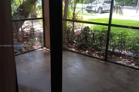 Condominio en venta en Plantation, Florida, 1 dormitorio, 74.88 m2 № 2089733 - foto 13