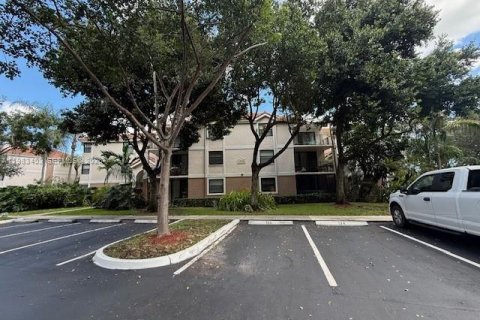 Condominio en venta en Plantation, Florida, 1 dormitorio, 74.88 m2 № 2089733 - foto 2