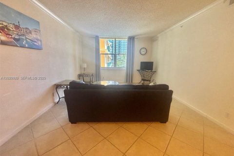 Copropriété à louer à Hollywood, Floride: 1 chambre, 77.57 m2 № 2251069 - photo 3