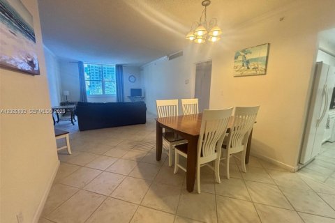 Condo à Hollywood, Floride, 1 chambre  № 2251069