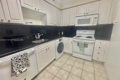 Copropriété à louer à Hollywood, Floride: 1 chambre, 77.57 m2 № 2251069 - photo 7