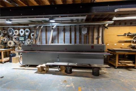 Propiedad comercial en venta en Miami, Florida № 1981792 - foto 6