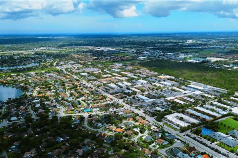 Propiedad comercial en venta en Miami, Florida № 1981792 - foto 24