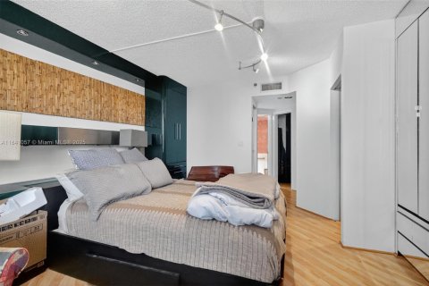 Condo in Aventura, Florida, 4 bedrooms in LANDMARK  № 2053805 - photo 10