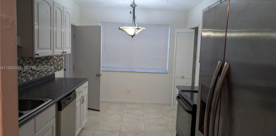 Casa en Lauderdale Lakes, Florida 2 dormitorios № 2054222