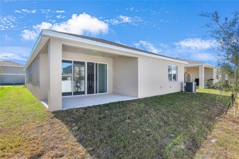 House in Eagle Lake, Florida 4 bedrooms, 192.31 sq.m. № 1288485 - photo 7