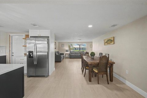 Villa ou maison à vendre à New Port Richey, Floride: 2 chambres, 157 m2 № 2277151 - photo 10