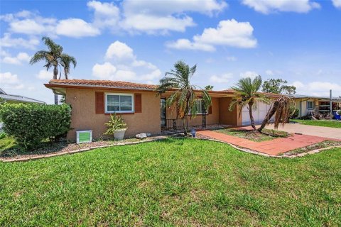Villa ou maison à vendre à New Port Richey, Floride: 2 chambres, 157 m2 № 2277151 - photo 4
