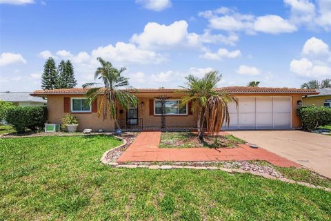 Villa ou maison à vendre à New Port Richey, Floride: 2 chambres, 157 m2 № 2277151 - photo 3