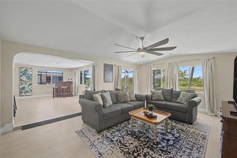 Villa ou maison à vendre à New Port Richey, Floride: 2 chambres, 157 m2 № 2277151 - photo 23