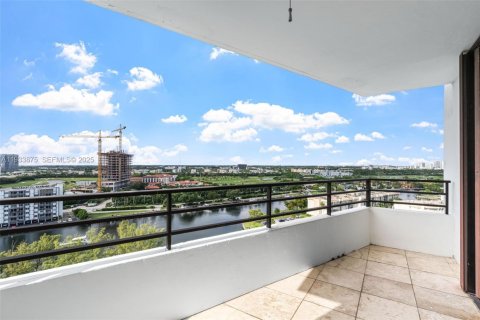 Condo in Hallandale Beach, Florida, 3 bedrooms  № 1992144 - photo 20