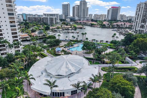 Condo in Hallandale Beach, Florida, 3 bedrooms  № 1992144 - photo 30