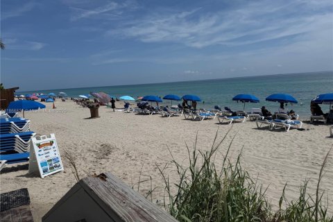 Copropriété à vendre à Sunny Isles Beach, Floride: 39.02 m2 № 2021286 - photo 4