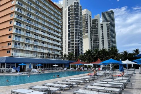Copropriété à vendre à Sunny Isles Beach, Floride: 39.02 m2 № 2021286 - photo 9
