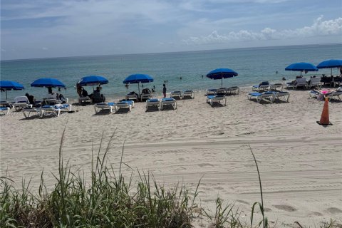 Copropriété à vendre à Sunny Isles Beach, Floride: 39.02 m2 № 2021286 - photo 13