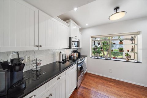 Condo in Venice, Florida, 3 bedrooms  № 1854059 - photo 10