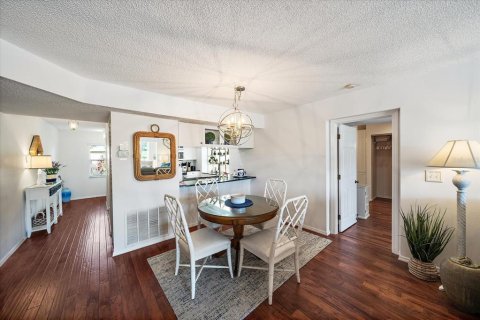 Condo in Venice, Florida, 3 bedrooms  № 1854059 - photo 13